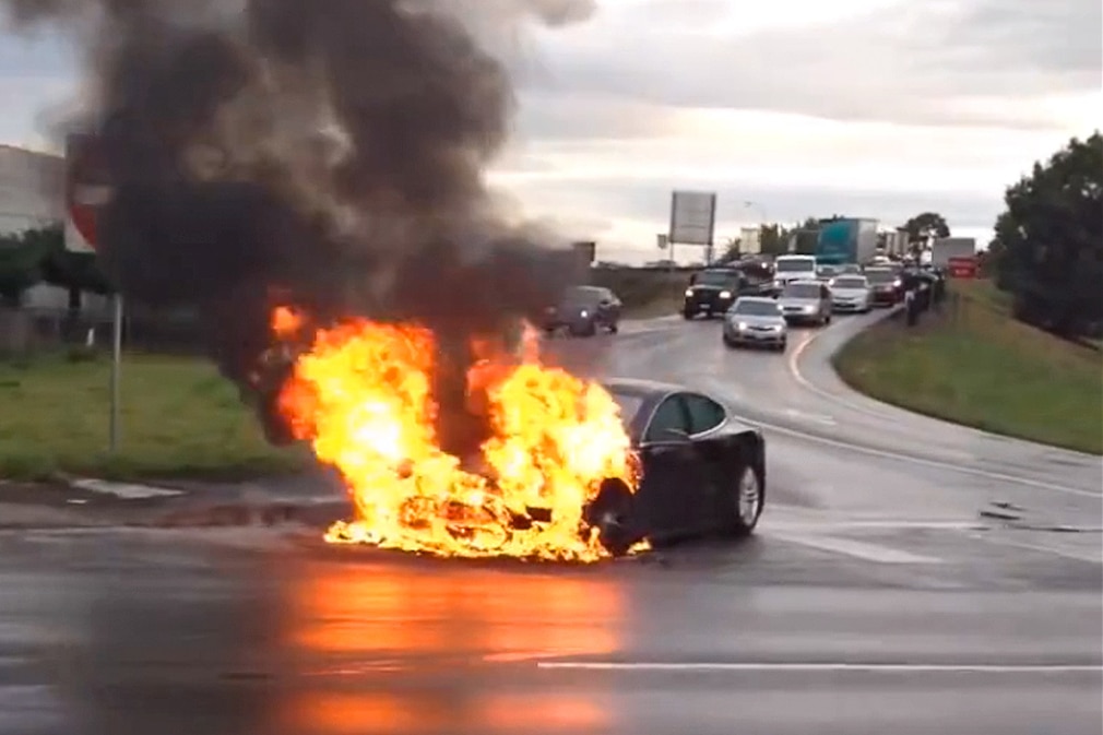 Tesla Model S Feuer