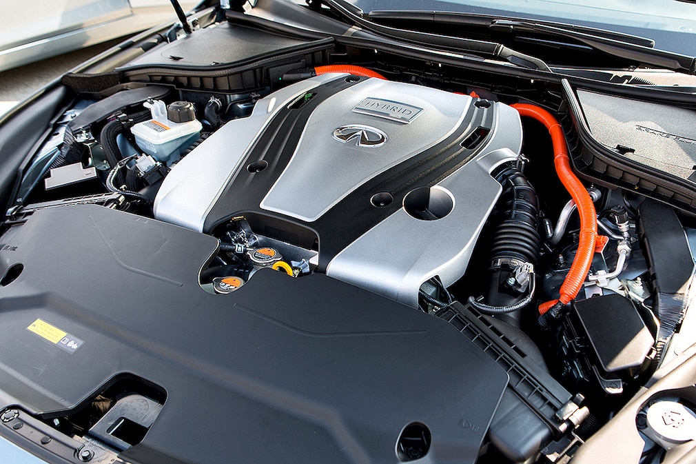 Infinti Q50