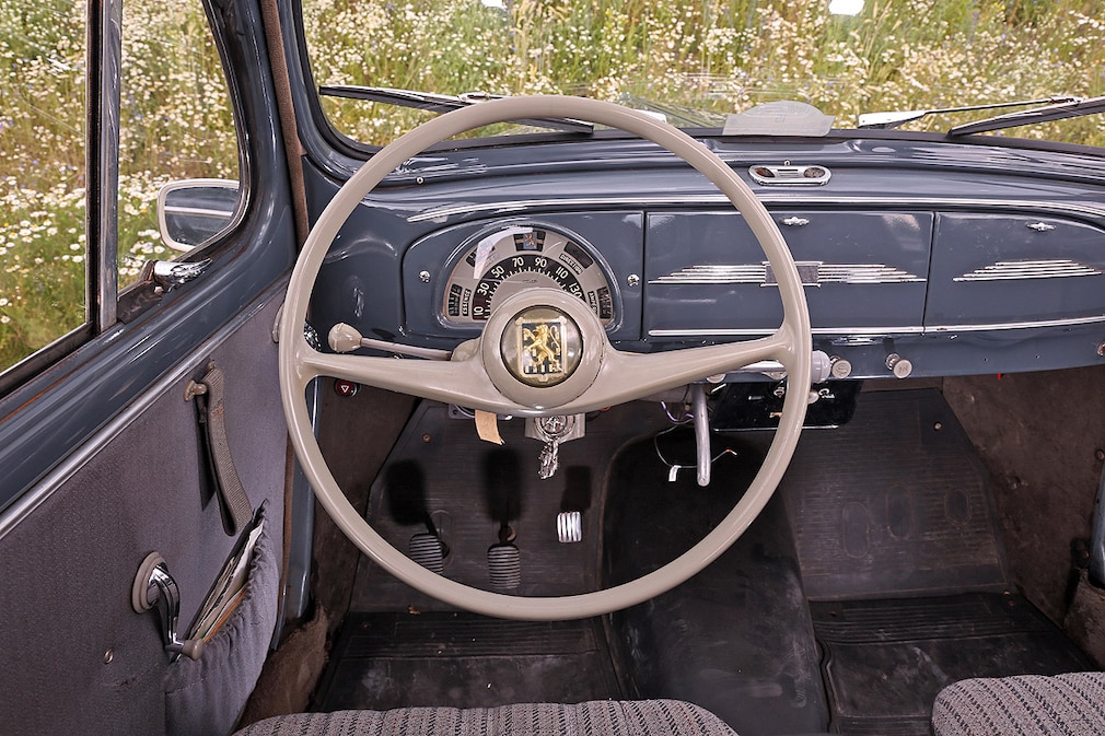 Peugeot 203