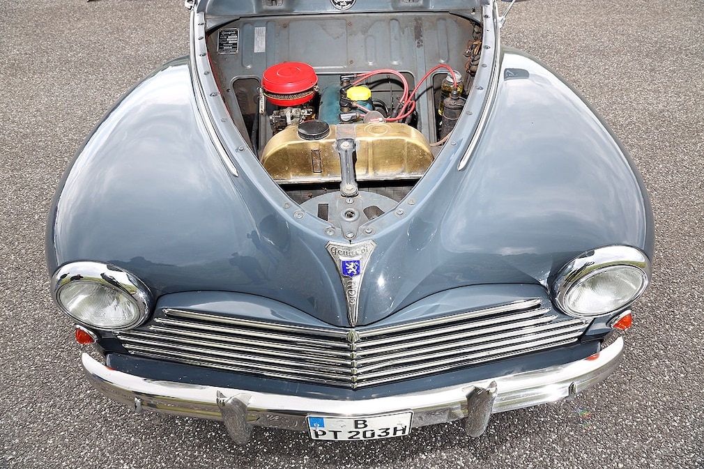 Peugeot 203