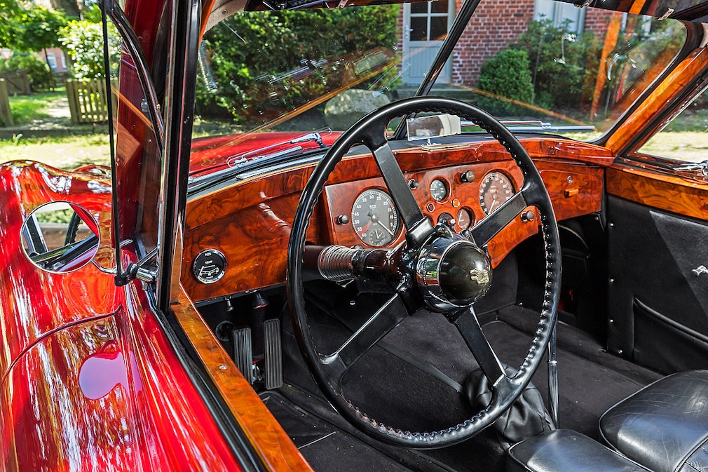 Jaguar XK120 S Fixed Head Coupé