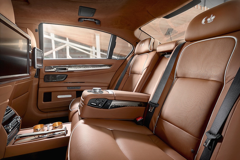 BMW Individual 750Li Sterling inspired by ROBBE&BERKING