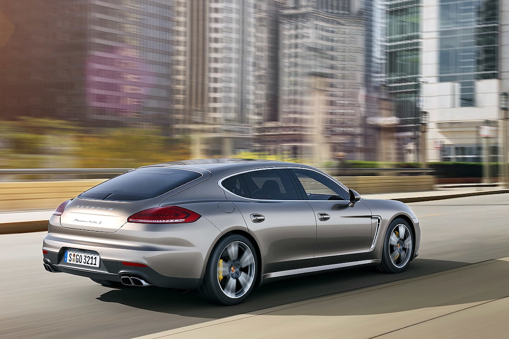 Porsche Panamera Turbo S Executive Heckansicht