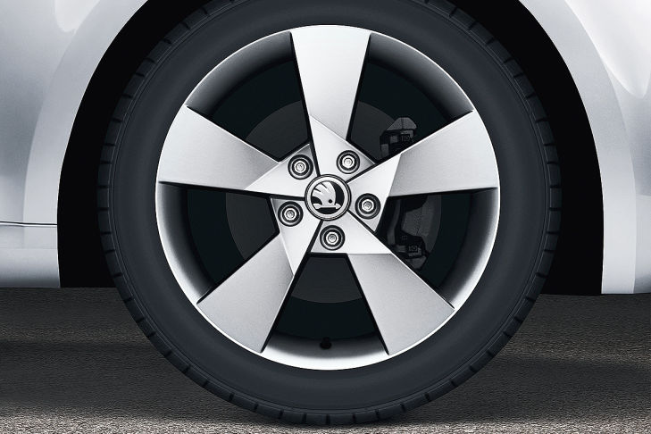 Skoda Octavia: 17-Zoll-Felge Denom