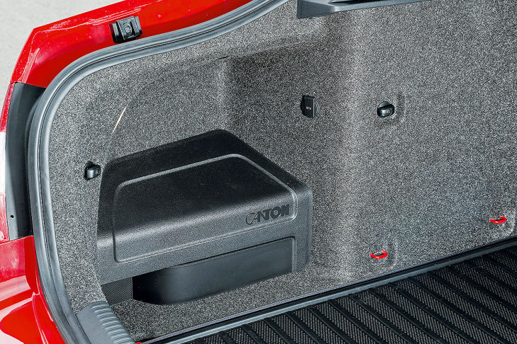 Skoda Octavia: Canton-Soundsystem