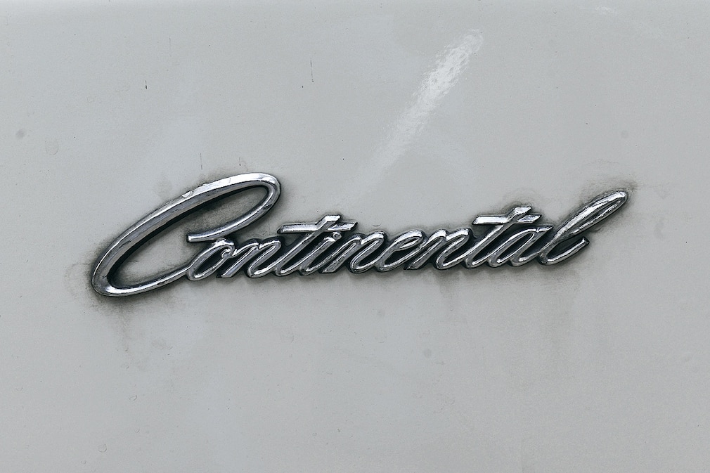 Lincoln Continental (1966)