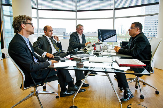 Interview Peter Schreyer mit AUTO BILD-Chefredakteur Bernd Wieland, Nicolaus Fest und Joachim R. Walther (v.l.).