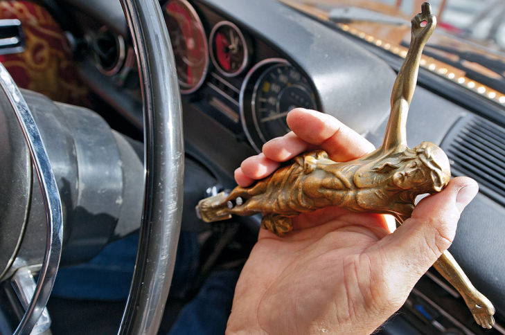 Christusfigur als Schalthebel