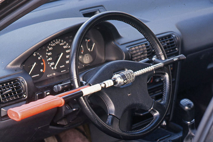 Wegfahrsperre am Lenkrad