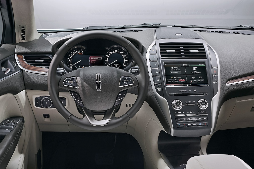 Lincoln MKC (2015)