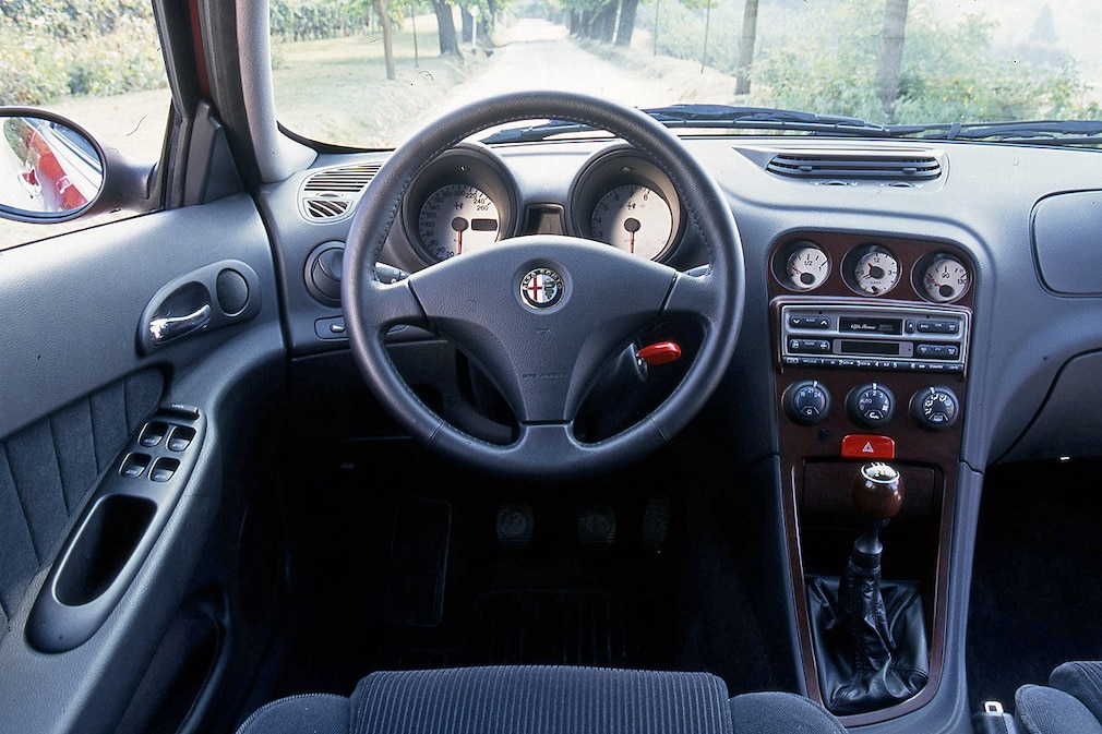 Alfa Romeo 156