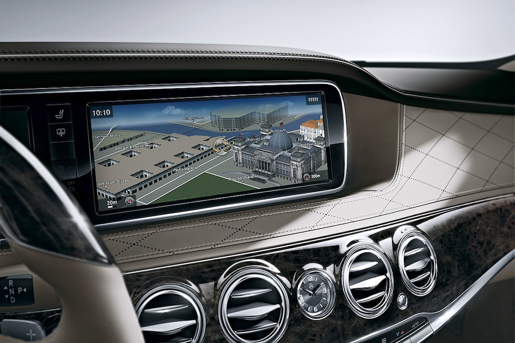 Mercedes Comand-System