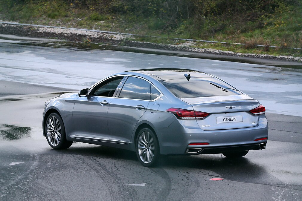 Hyundai Genesis Erlkönig