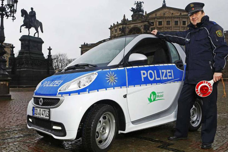 Smart Electric Drive Polizei