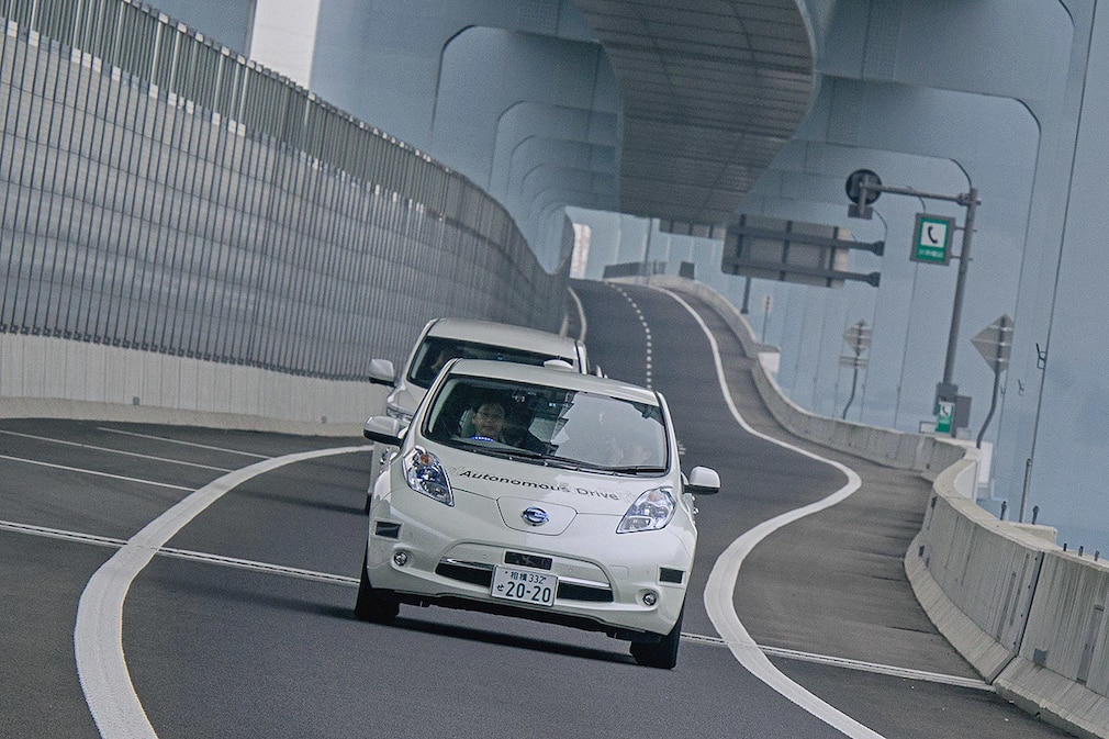 Nissan Leaf fährt in Japan autonom