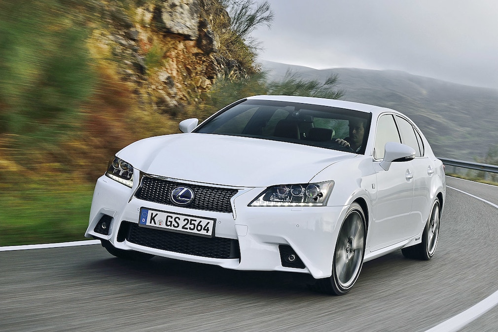 Lexus GS 300h Hybrid