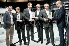 Mercedes S-Klasse schwarz Gewinner