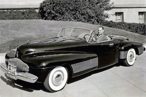 Buick y Job Harley Earl