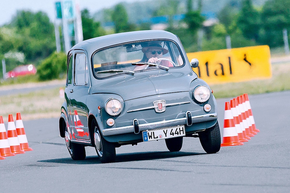 Retrocars: Neue Entwürfe für Klassiker