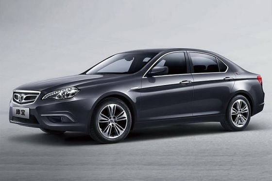 Shenbao D Elektrofahrzeug auf Basis des alten Saab 9-5