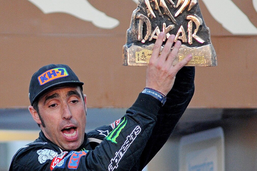 Spanish driver Nani Roma jubilates his victory during the award's delivering ceremony of Rally Dakar 2014 held in Valparaiso, Chile, on 18 January 2014. The rally takes place in Argentina, Bolivia and Chile from 04 to 18 January 2014.