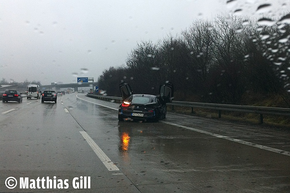 BMW i8 Unfall