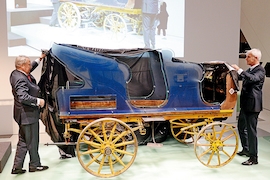 Aufsichtsratschef Porsche (l.) und Vorstandschef Müller mit dem P1