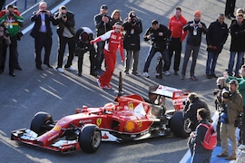Lewis Hamilton dreht erste Testrunden im neuen Mercedes F1 W05
