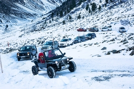 Zehn Allradler im Wintertest