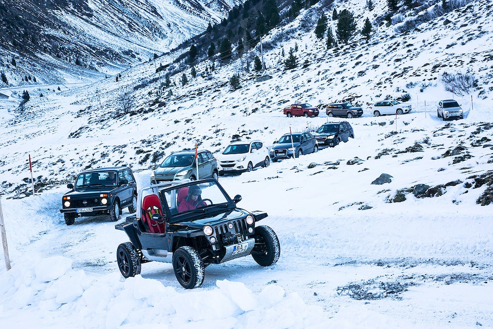Zehn Allradler im Wintertest