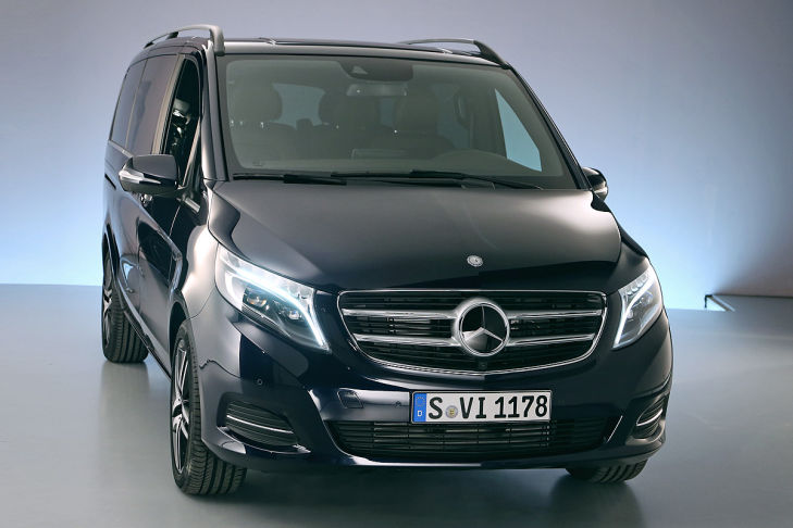 Die erste Sitzprobe in der neuen Mercedes V-Klasse