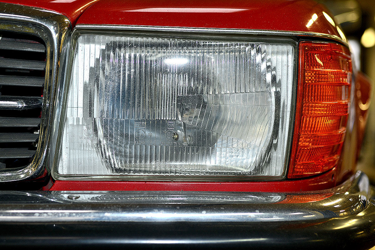 Mercedes SL R 107