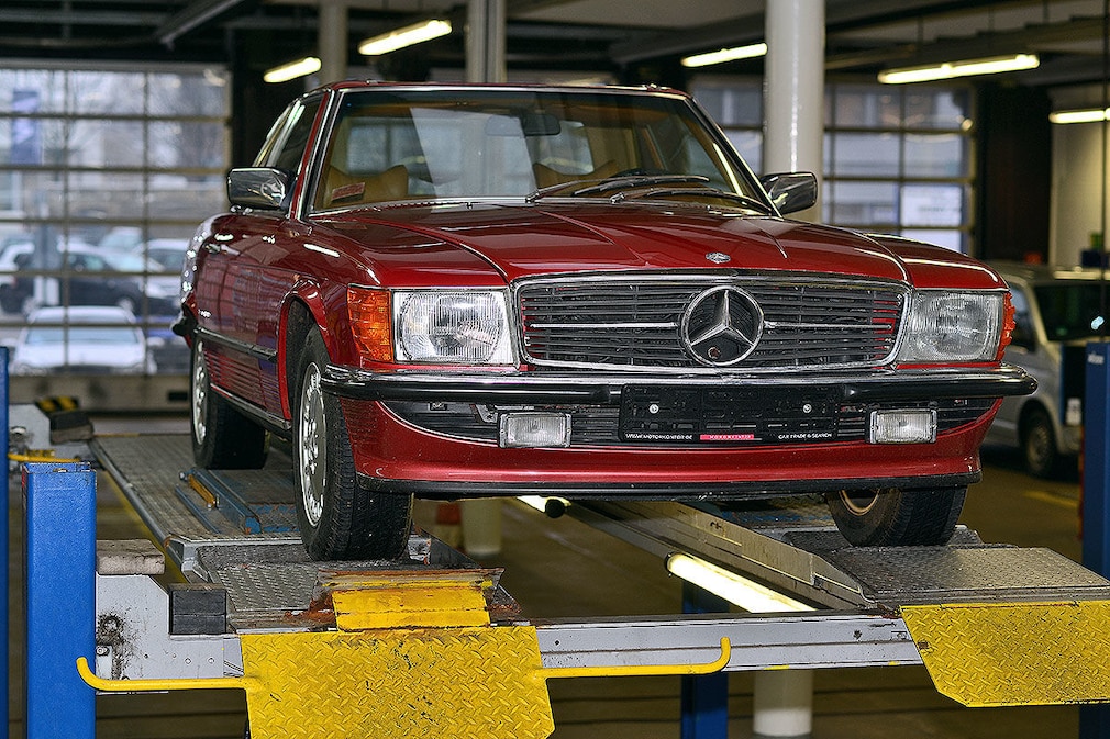 Mercedes SL R 107