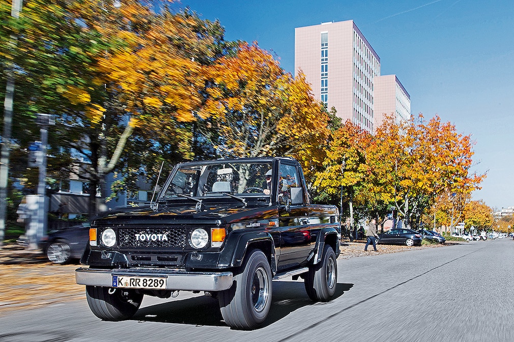 Toyota Land Cruiser J7
