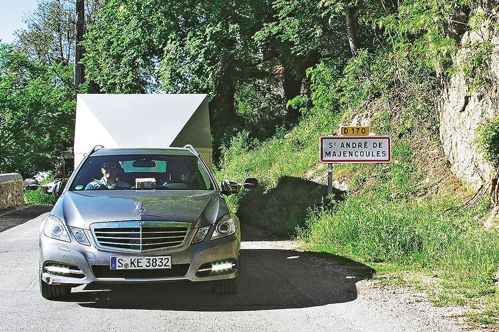 Mercedes E 350 CDI mit Anhänger, Dauertest, 