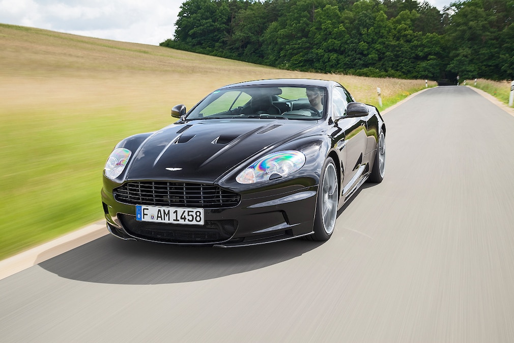 Aston Martin DBS Carbon Edition Aston Martin DBS Carbon Edition