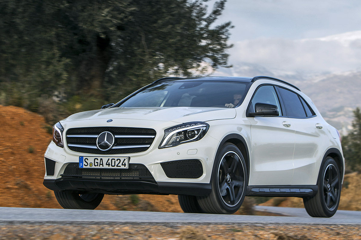 Vergleich Mercedes GLA gegen BMW X1 Bilder autobild.de