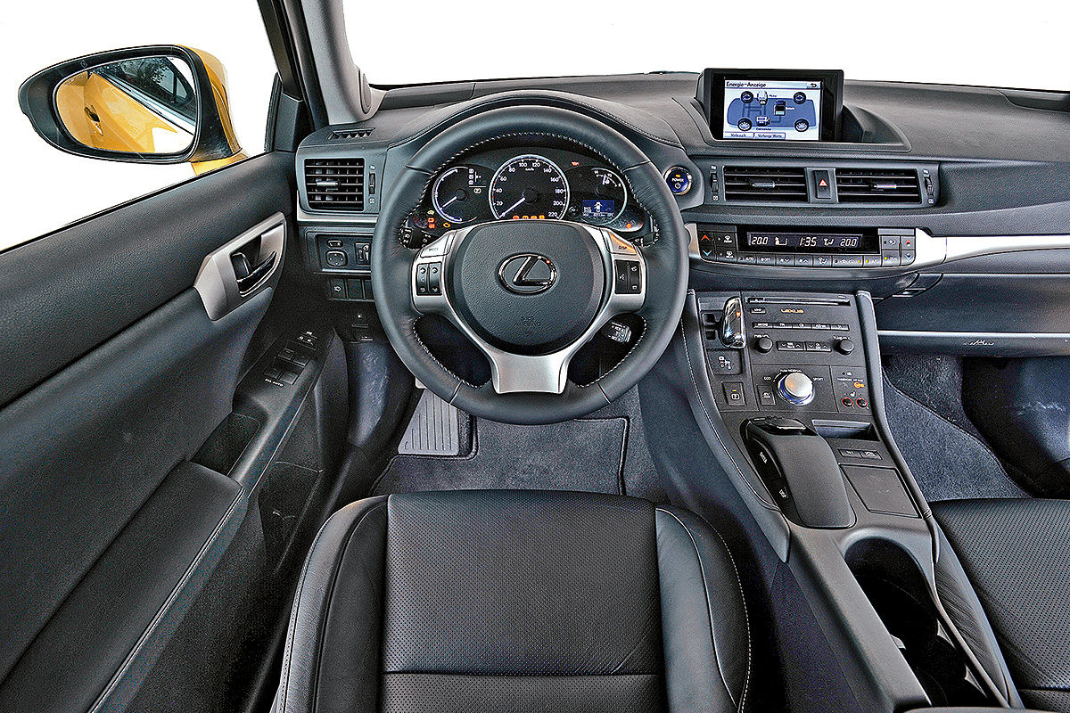 Lexus CT 200h: Cockpit
