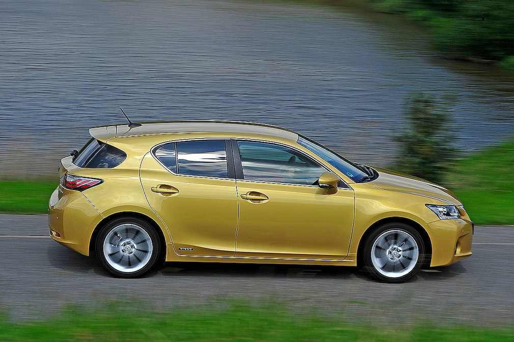 Lexus CT 200h Dynamic Line, Seitenansicht