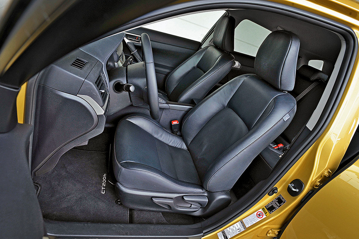 Lexus CT 200h: Innenraum, Sitze