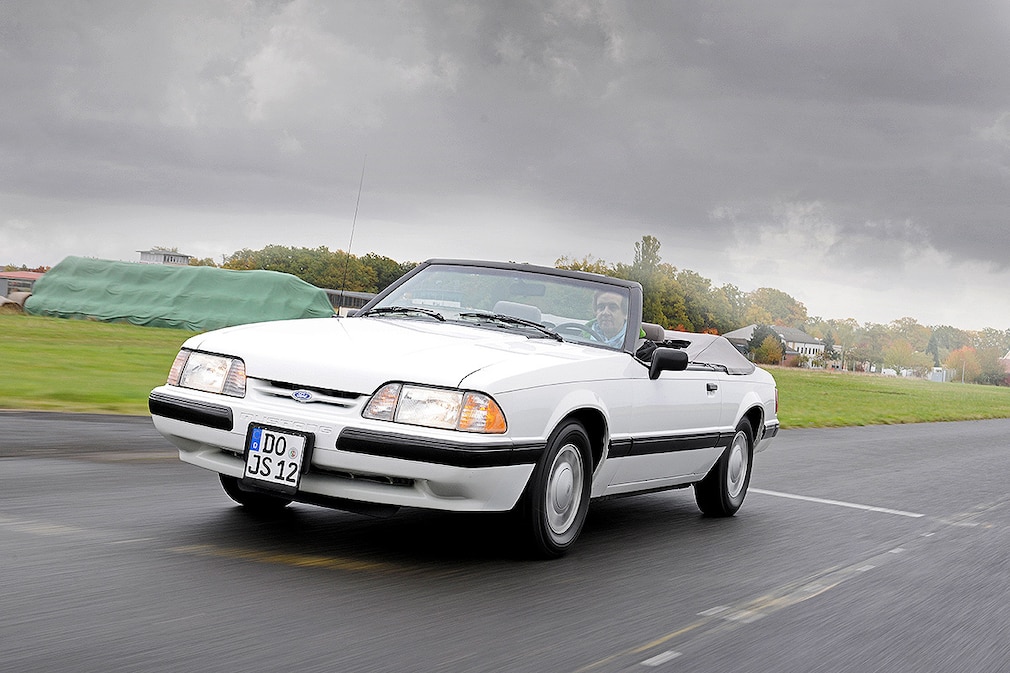 Ford Mustang 2.3 LX Convertible