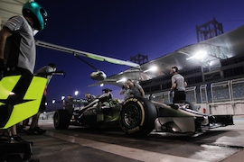 Testfahrten in Bahrain