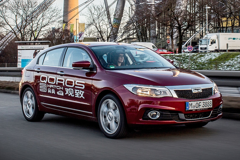 Qoros 3 Hatch
