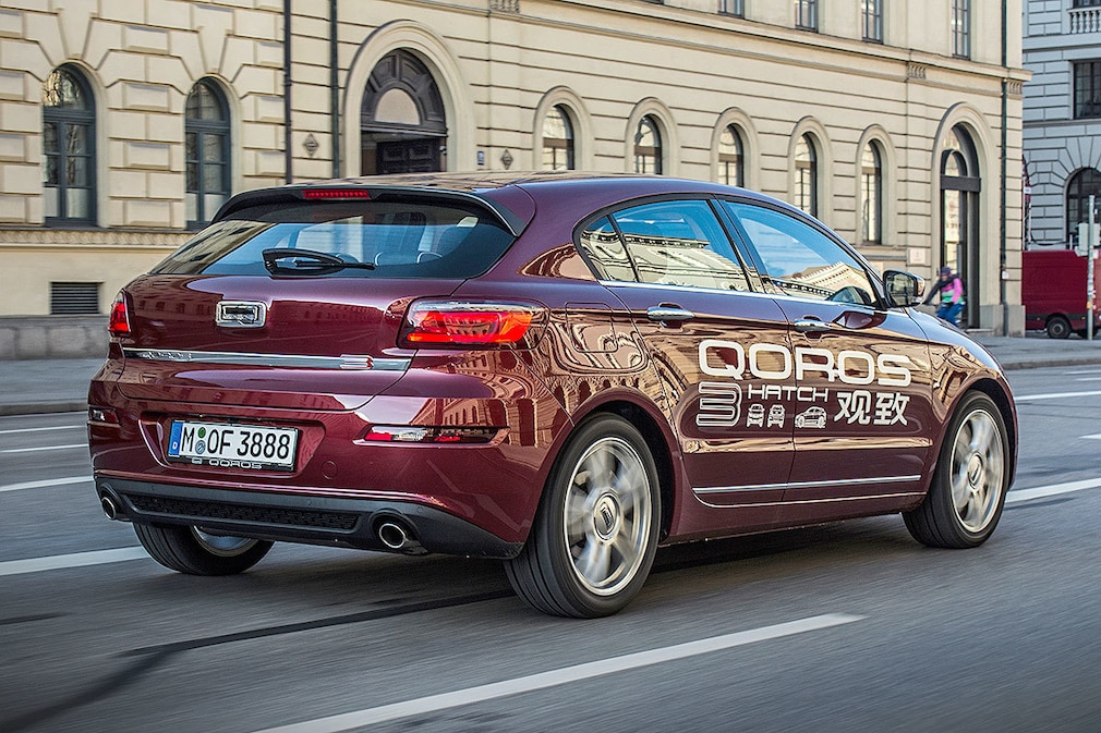 Qoros 3 Hatch