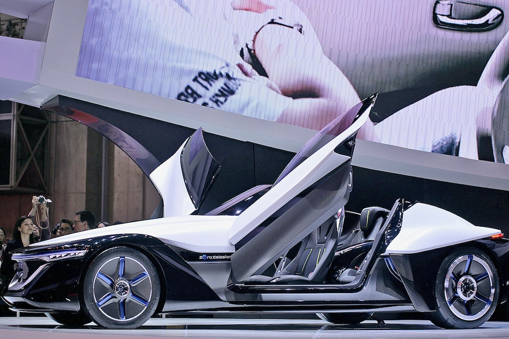 Nissan Motor Co. concept car Blade Glider is displayed at the 43rd Tokyo Motor Show 2013