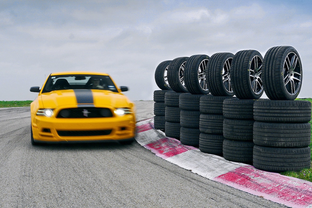 Ford Mustang Boss 302 Laguna Seca