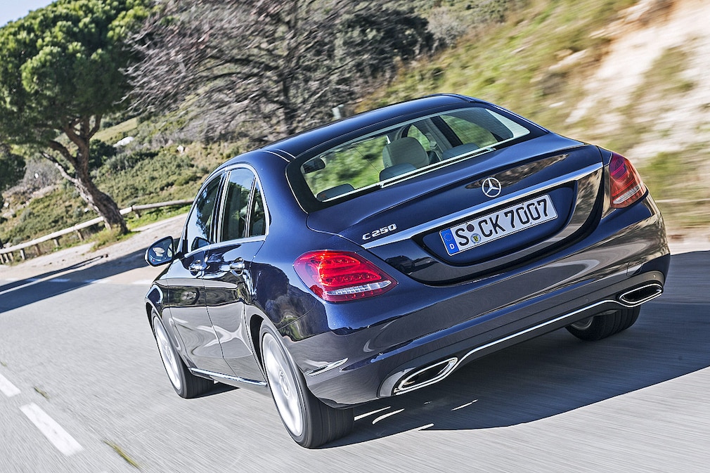 Mercedes C-Klasse C 250 Exclusive Line Cavansitblau