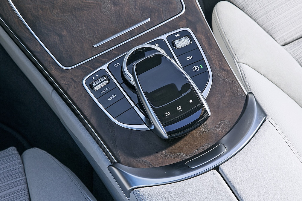 Mercedes C-Klasse C 250 Exclusive Line Cavansitblau