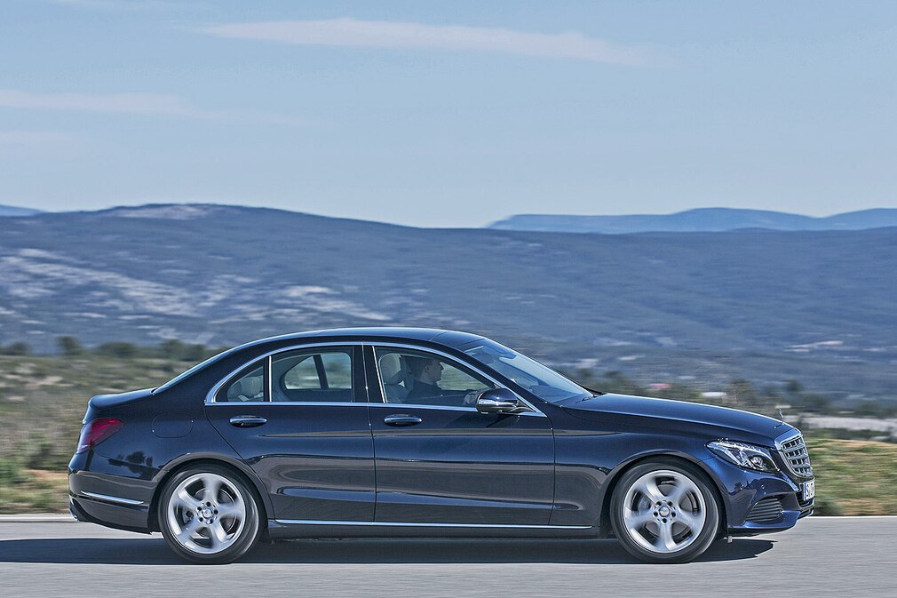 Mercedes C-Klasse C 250 Exclusive Line Cavansitblau