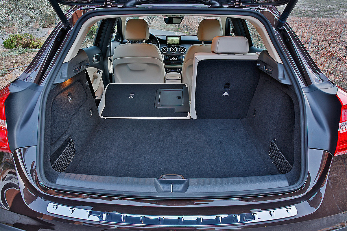 Mercedes Gla Kofferraum Maße The Space Every City Driver Dreams About - nus2766